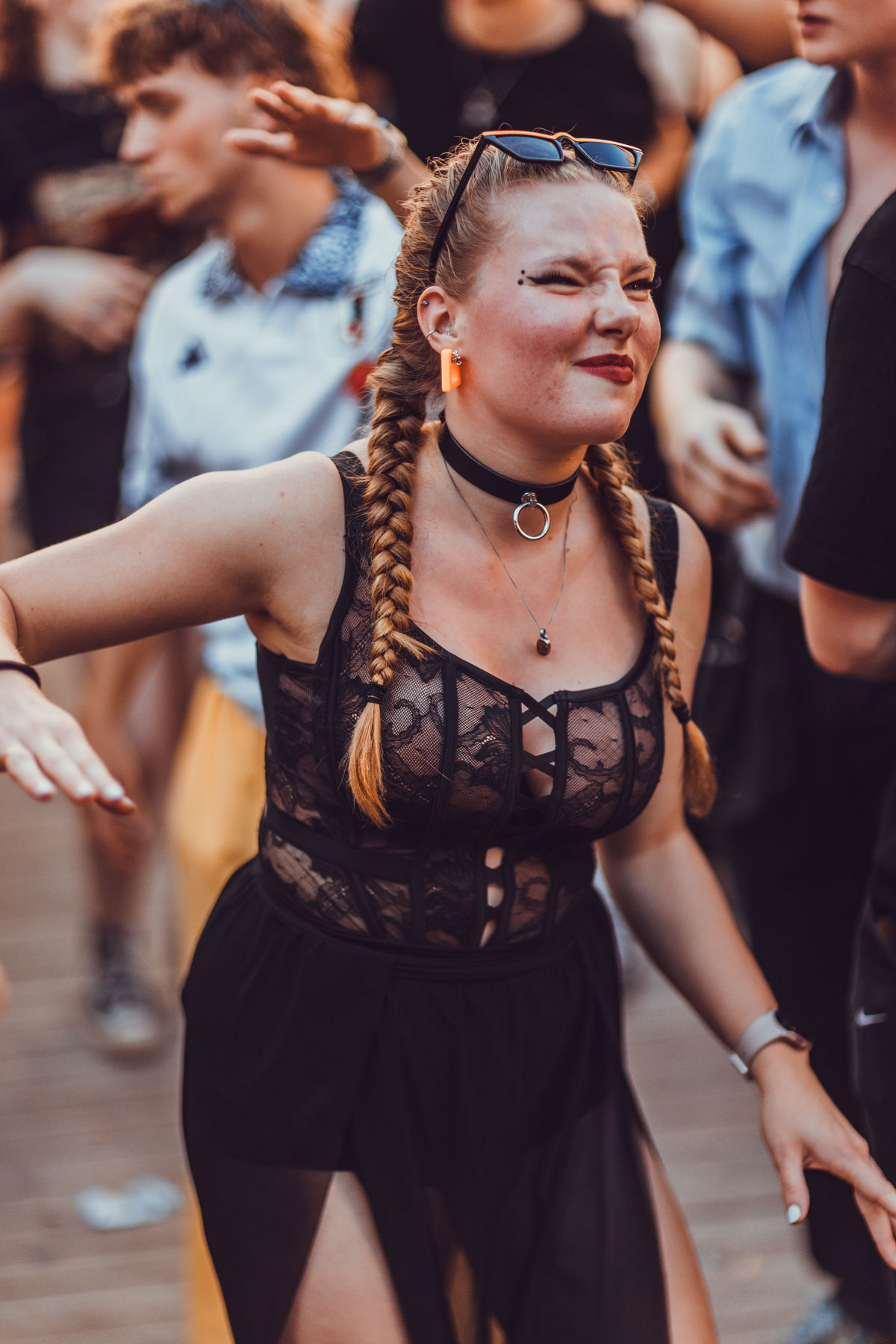 Loading... just a sec